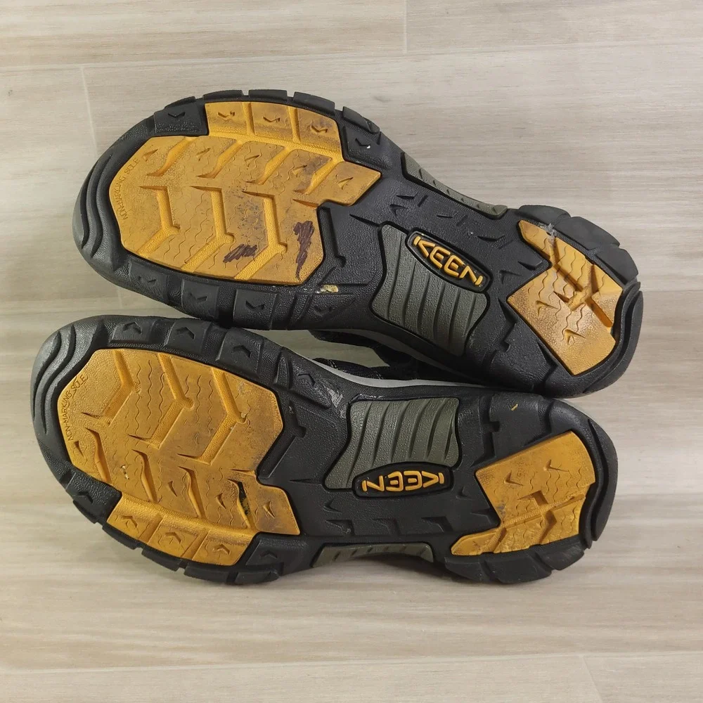 KEEN Newport H2 Sandals Mens Size 9 Black Hiking Water Shoes 1001907